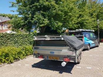 Zwarte zonnepanelen geplaatst op schuin dak te Appingedam in juli 2016 Zwarte zonnepanelen geplaatst op schuin dak te Appingedam in juli 2016