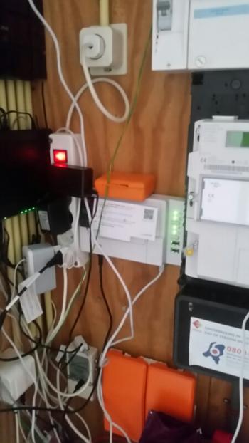 Omvormer voor zonnepanelen geplaatst te Emmen september 2016 Omvormer voor zonnepanelen geplaatst te Emmen september 2016