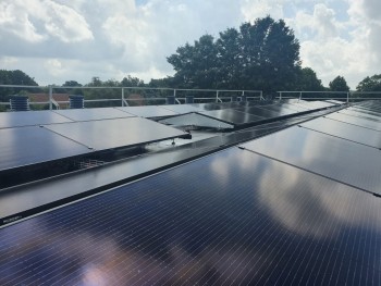80 zonnepanelen op school in Burgum 80 zonnepanelen op school in Burgum