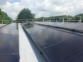 80 zonnepanelen op school in Burgum 80 zonnepanelen op school in Burgum