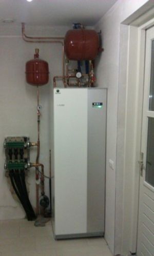 Warmtepomp geplaatst in woning te Emmen in maart 2014 Warmtepomp geplaatst in woning te Emmen in maart 2014
