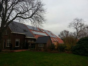 Zonneboiler installatie geplaatst op woning te Zuidlaren in november 2013 Zonneboiler installatie geplaatst op woning te Zuidlaren in november 2013