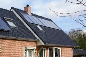 Zonneboiler installatie geplaatst op woning te Ter Apel juni 2010