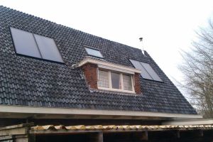 Zonneboiler installatie geplaatst op woning te Engelbert in april 2012 Zonneboiler installatie geplaatst op woning te Engelbert in april 2012